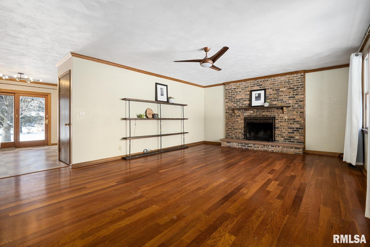 22071 Oak Street Morton, IL 61550 - Photo 5 of 37