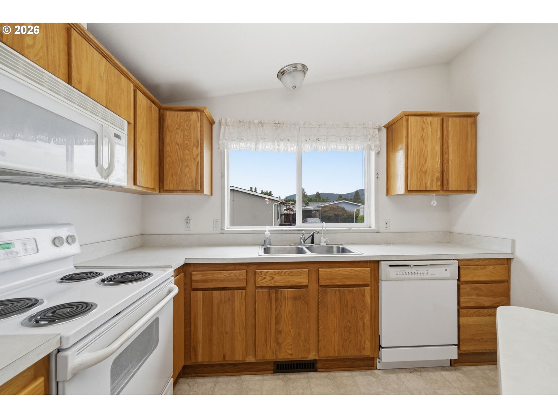 2150 Laura Street, Unit 113 Springfield, OR 97477 - Photo 11 of 28