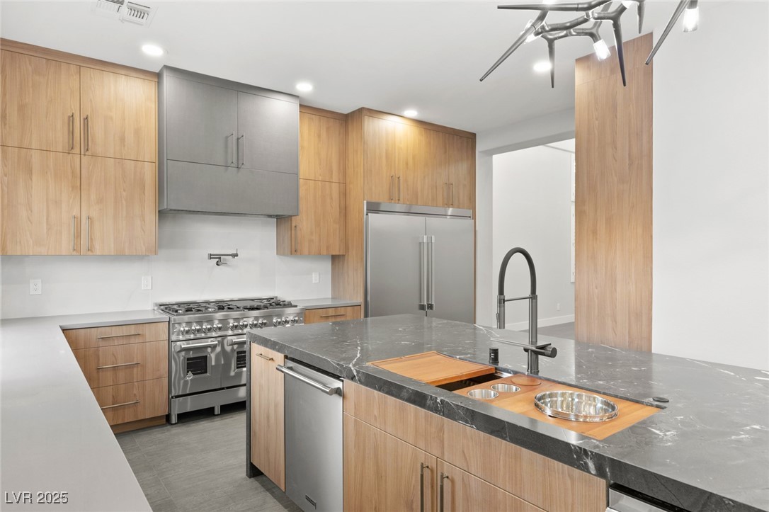 2236 Timber Rose Drive Las Vegas, NV 89134 - Photo 8 of 56