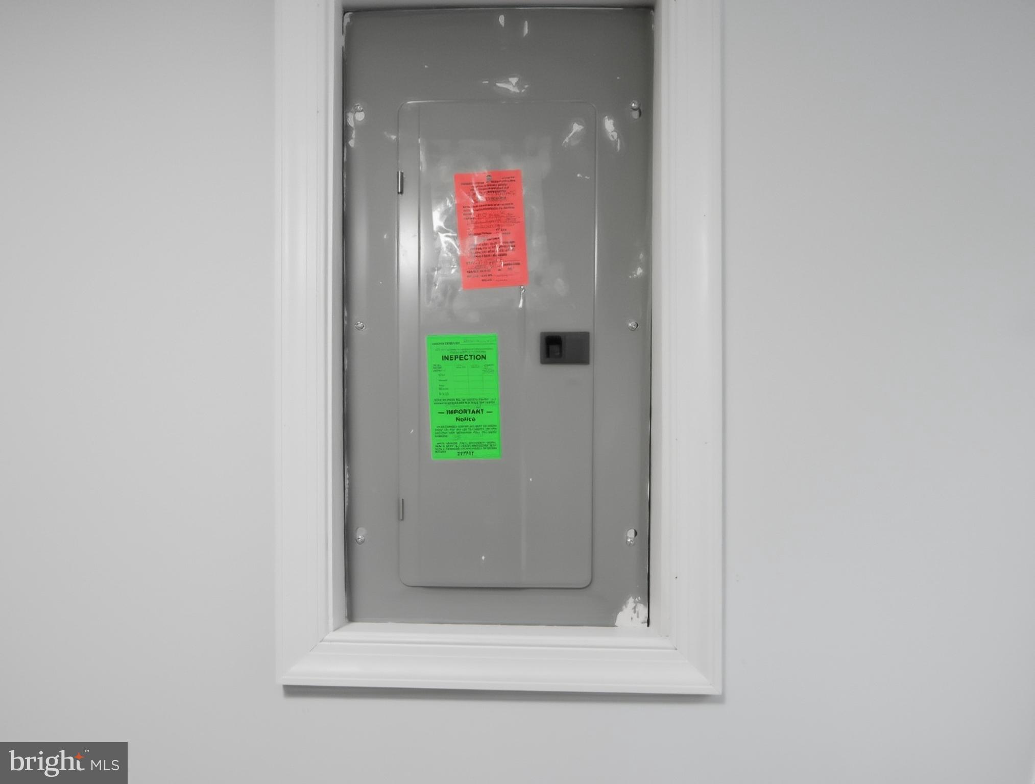 932 East 41st Street Baltimore, MD 21218 - Photo 45 of 51 a bathroom with a mirror