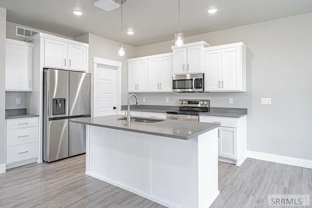 $304,900 | 5590 Trueman Street, Unit C, Chubbuck, ID 83202