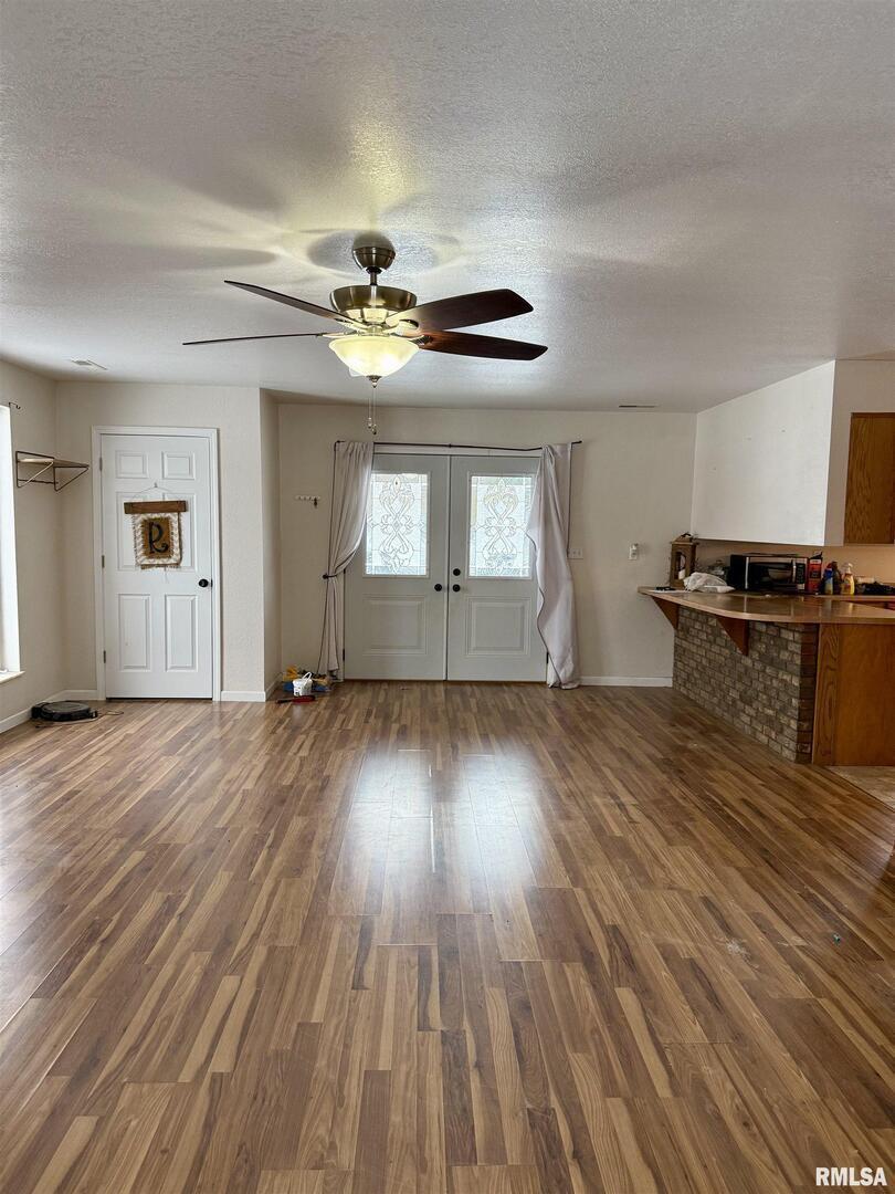 2407 Selmaville Road Salem, IL 62881 - Photo 3 of 19