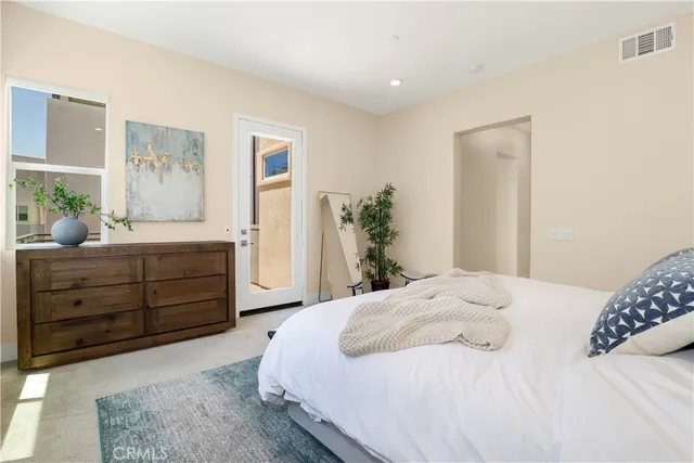 $919,000 | 27512 North Golden Currant Place, Valencia, CA 91381