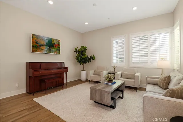 $919,000 | 27512 North Golden Currant Place, Valencia, CA 91381