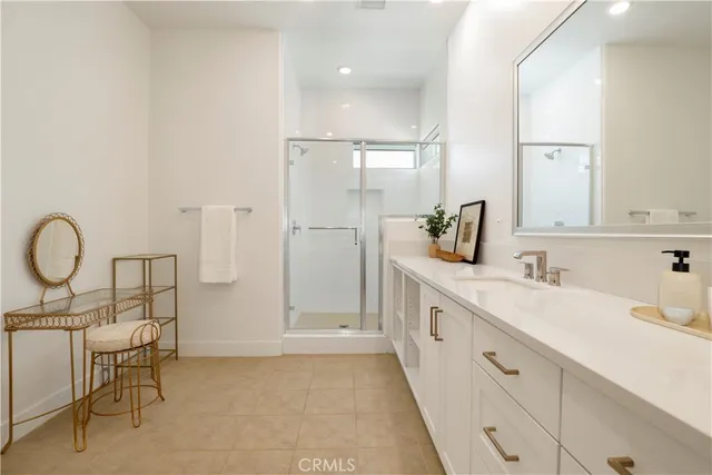 $919,000 | 27512 North Golden Currant Place, Valencia, CA 91381