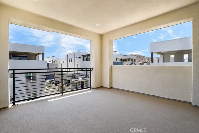 $919,000 | 27512 North Golden Currant Place, Valencia, CA 91381