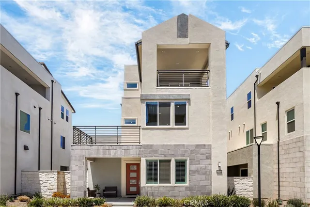 $919,000 | 27512 North Golden Currant Place, Valencia, CA 91381