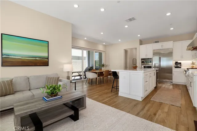 $919,000 | 27512 North Golden Currant Place, Valencia, CA 91381