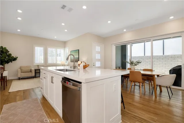 $919,000 | 27512 North Golden Currant Place, Valencia, CA 91381