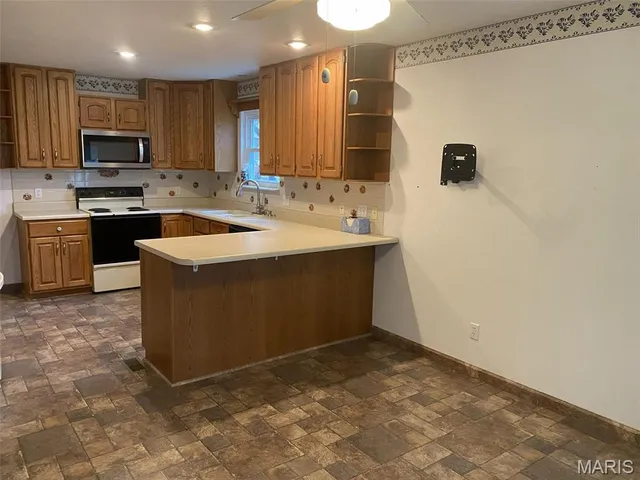 $325,000 | 629 Christopher Lane, New Baden, IL 62265