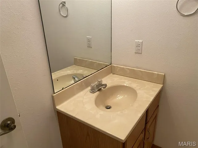 $325,000 | 629 Christopher Lane, New Baden, IL 62265