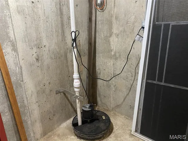 $325,000 | 629 Christopher Lane, New Baden, IL 62265