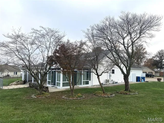 $325,000 | 629 Christopher Lane, New Baden, IL 62265