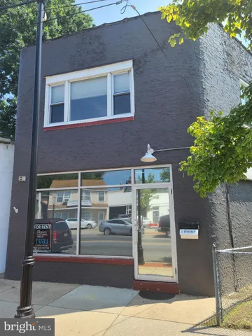 $300,000 | 30 South Broadway, Gloucester City, NJ 08030