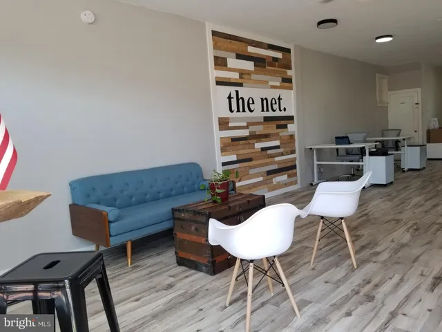 $300,000 | 30 South Broadway, Gloucester City, NJ 08030