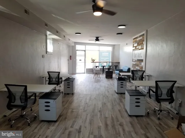 $300,000 | 30 South Broadway, Gloucester City, NJ 08030