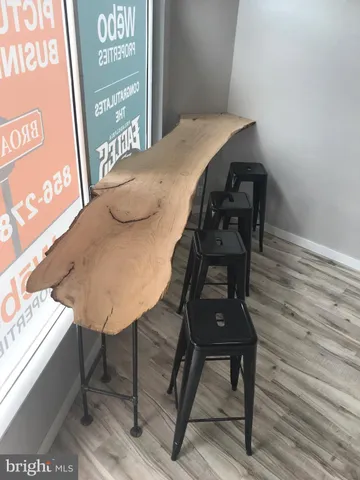 $300,000 | 30 South Broadway, Gloucester City, NJ 08030