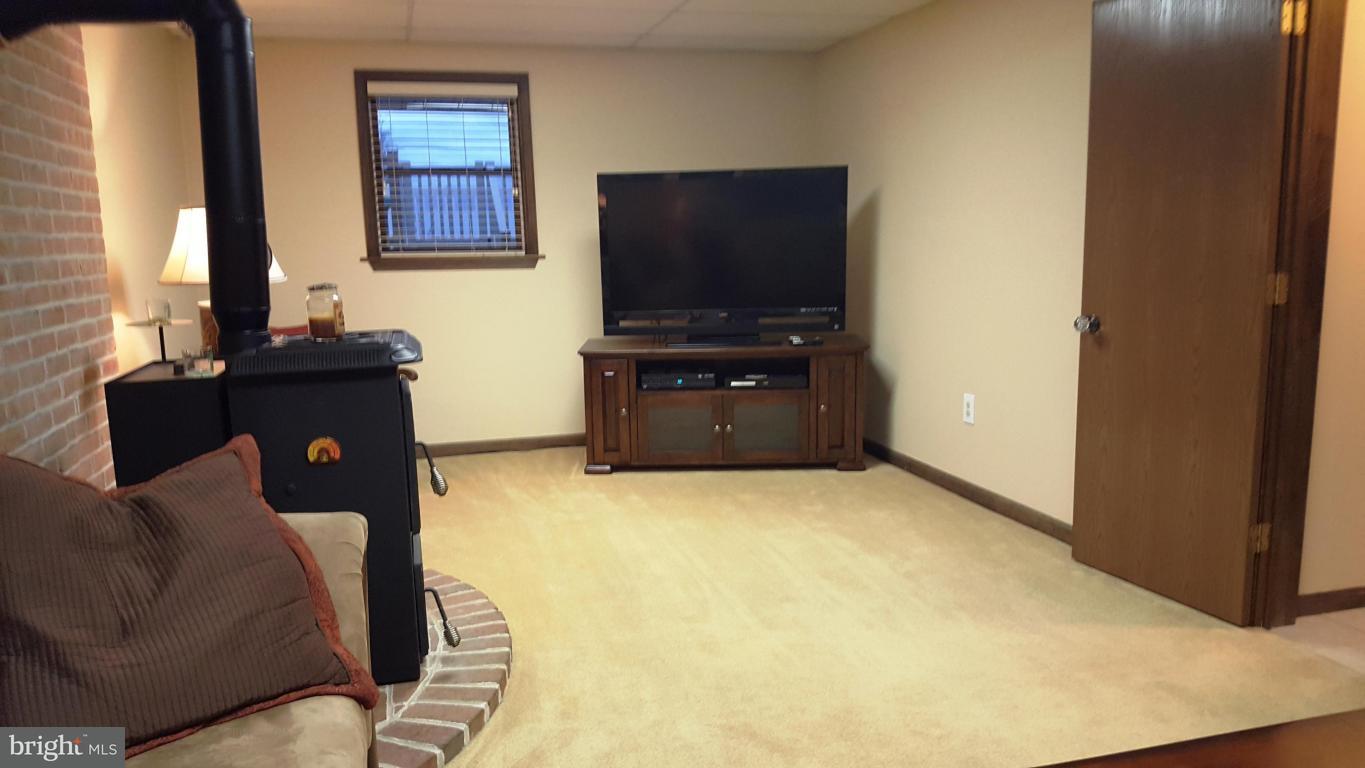 230 East Lexington Road Lititz, PA 17543 - Photo 15 of 33
