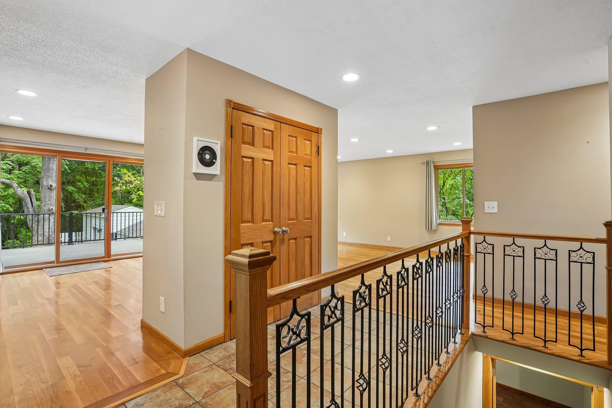 4580 Oak Pond Road Eagan, MN 55123 - Photo 5 of 79 Gallery Image 5