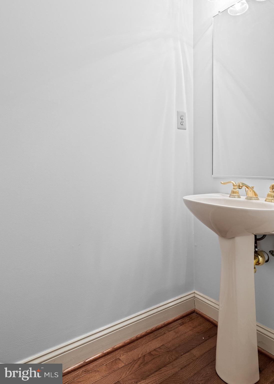 72 Granville Way Exton, PA 19341 - Photo 16 of 32 Powder Room.
