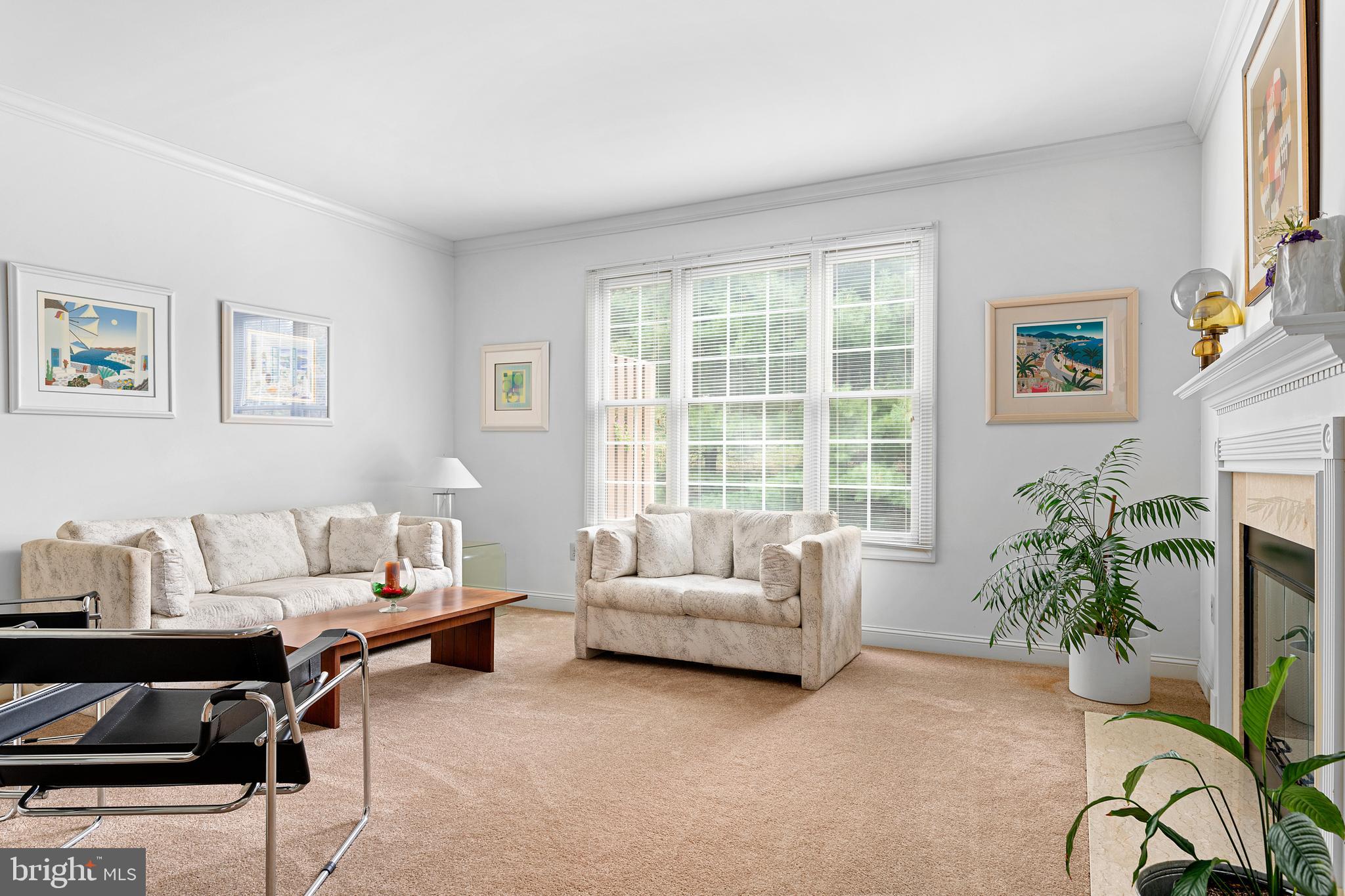 72 Granville Way Exton, PA 19341 - Photo 5 of 32 Living Room.