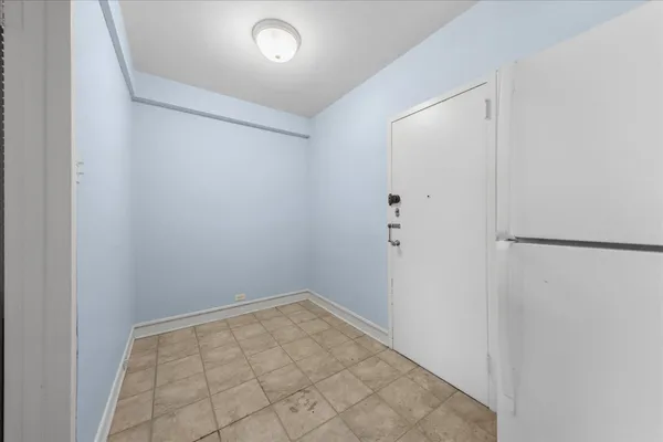 $179,000 | 1585 Ridge Avenue, Unit 502, Evanston, IL 60201