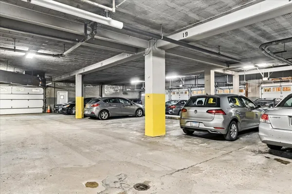 $179,000 | 1585 Ridge Avenue, Unit 502, Evanston, IL 60201