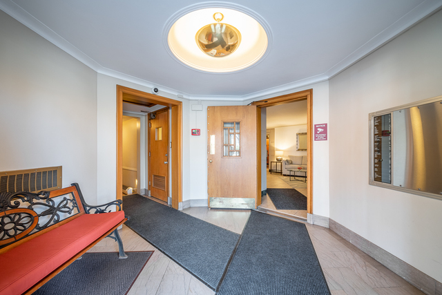 1585 Ridge Avenue, Unit 502 Evanston, IL 60201 - Photo 3 of 26