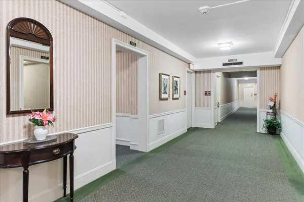 $179,000 | 1585 Ridge Avenue, Unit 502, Evanston, IL 60201