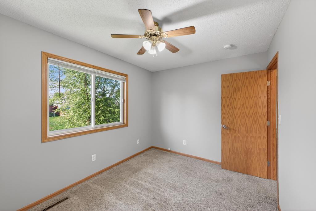 5920 Belfry Lane Northwest Rochester, MN 55901 - Photo 11 of 23
