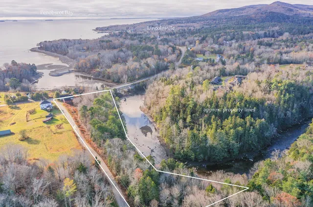 $249,999 | 8 South Cobbtown Road, Lincolnville, ME 04849