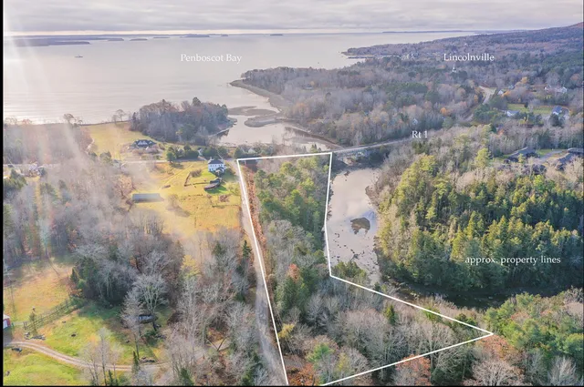 $249,999 | 8 South Cobbtown Road, Lincolnville, ME 04849