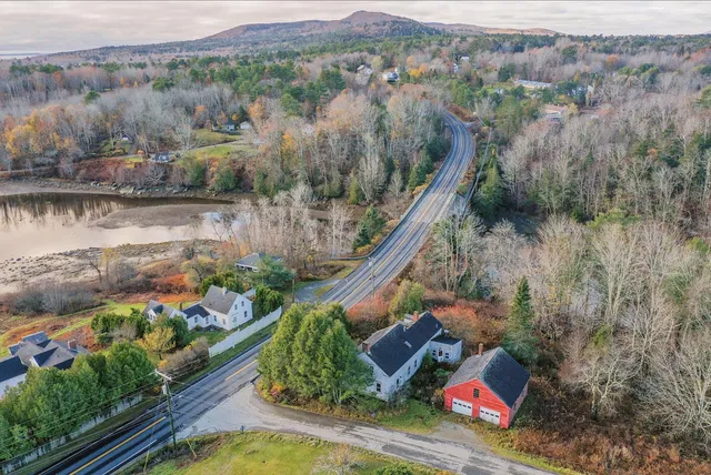 $249,999 | 8 South Cobbtown Road, Lincolnville, ME 04849