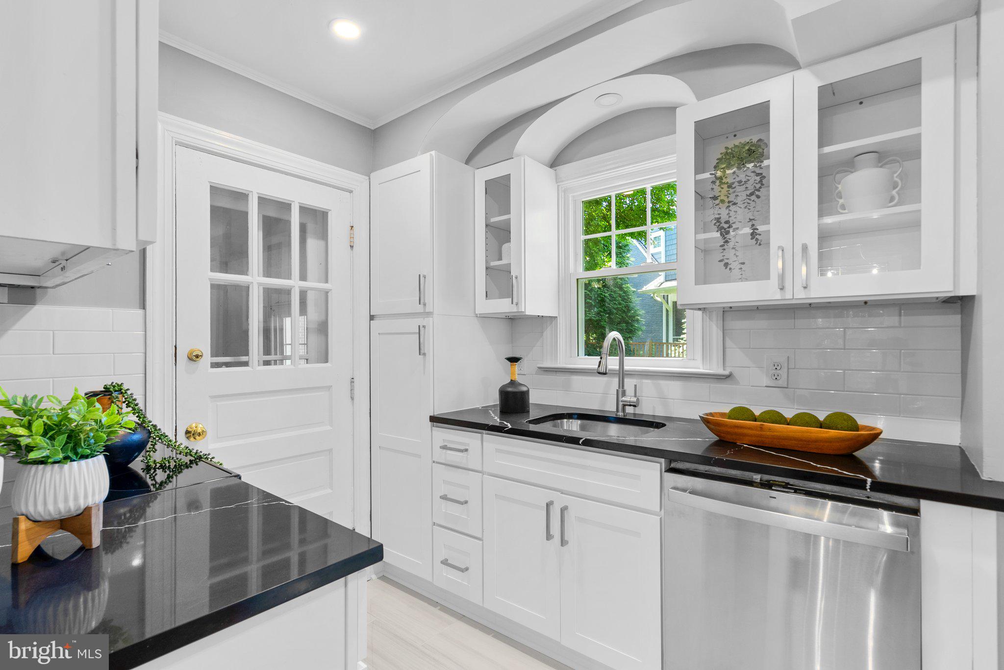 18 Franklin Avenue Silver Spring, MD 20901 - Photo 12 of 39 Gallery Image 12