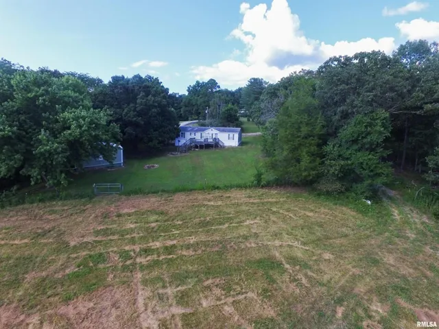 $300,000 | 661-bassett South 661-bassett S County Road, Unit 653K, Elizabethtown, IL 62931