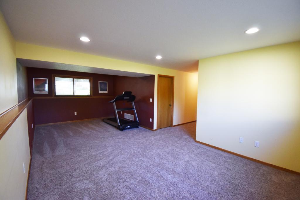 4844 11 Court Northwest Rochester, MN 55901 - Photo 8 of 37 Gallery Image 8