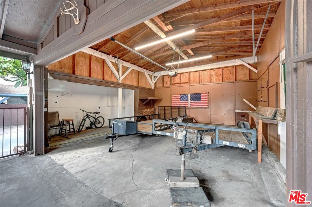 13611 Daventry Street Pacoima, CA 91331 - Photo 27 of 43 a view of a room with gym equipment