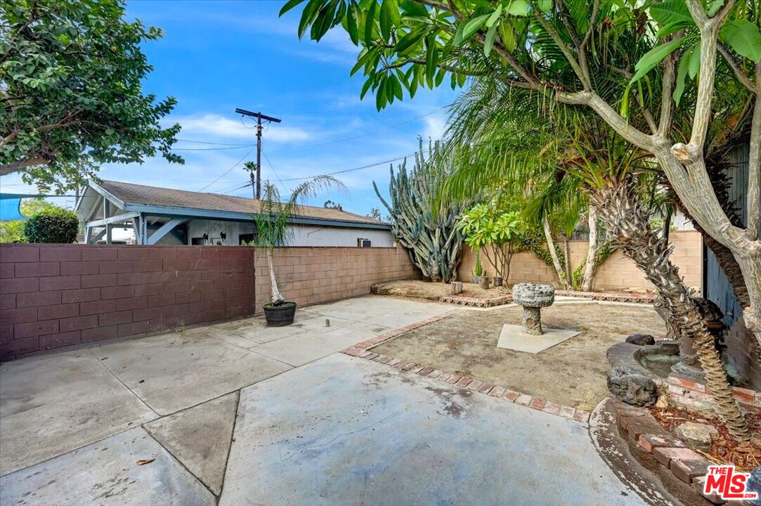 13611 Daventry Street Pacoima, CA 91331 - Photo 36 of 43 a view of a backyard of a house