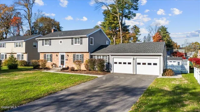 $509,900 | 113 Westchester Drive North, Bethlehem, NY 12054