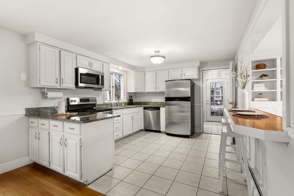 275 Echo Cove Road Hamilton, MA 01982 - Photo 11 of 42 Gallery Image 11