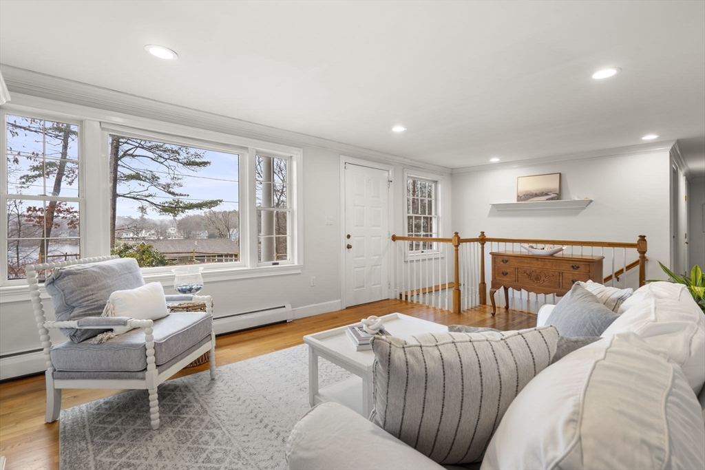 275 Echo Cove Road Hamilton, MA 01982 - Photo 8 of 42 Gallery Image 8