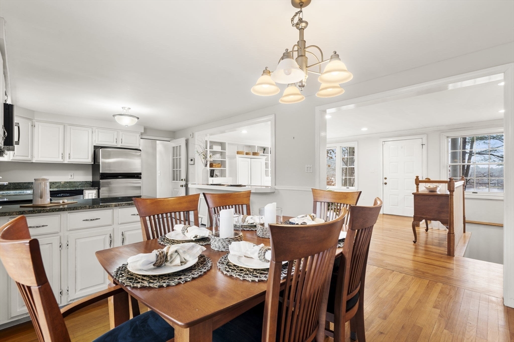 275 Echo Cove Road Hamilton, MA 01982 - Photo 9 of 42 Gallery Image 9