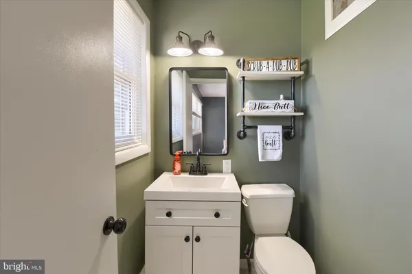 $310,000 | 5202 Royal Drive, Mechanicsburg, PA 17055