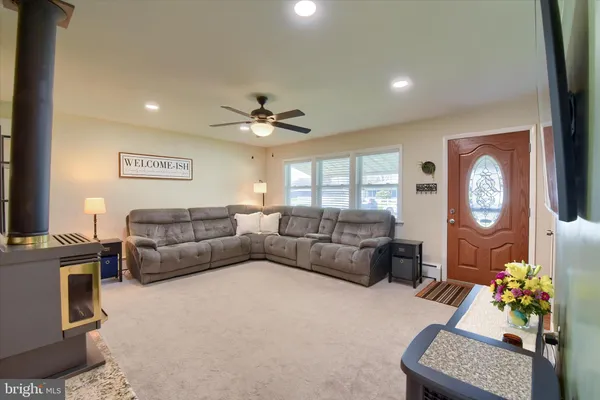 $310,000 | 5202 Royal Drive, Mechanicsburg, PA 17055
