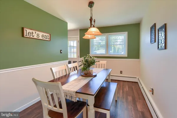 $310,000 | 5202 Royal Drive, Mechanicsburg, PA 17055