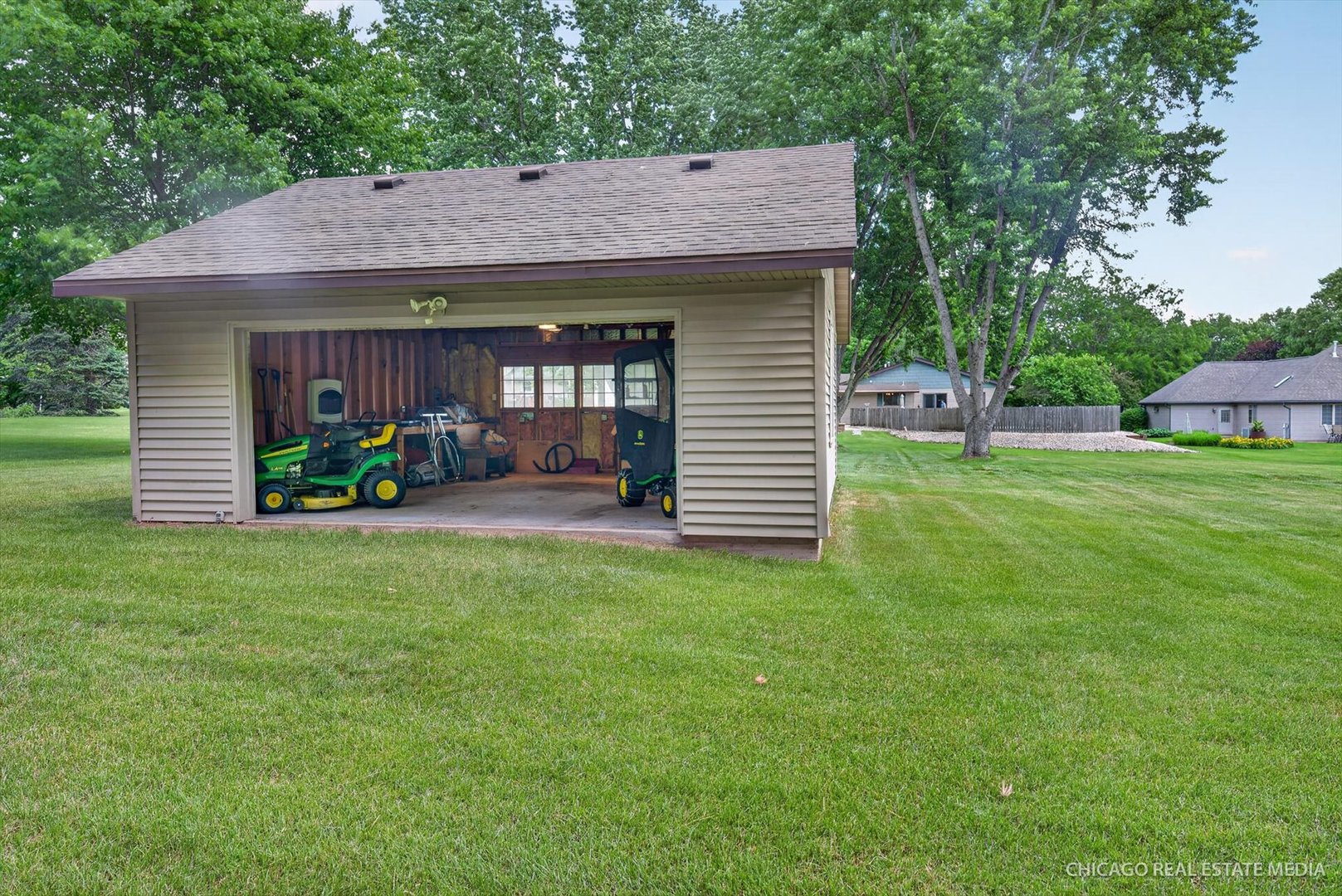 10062 Jesters Row Roscoe, IL 61073 - Photo 4 of 44