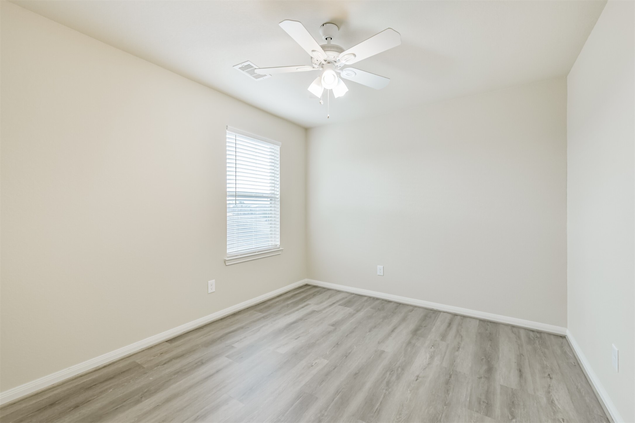 12638 Silver Winter Trail Houston, TX 77014 - Photo 21 of 35 Another Upstairs Bedroom