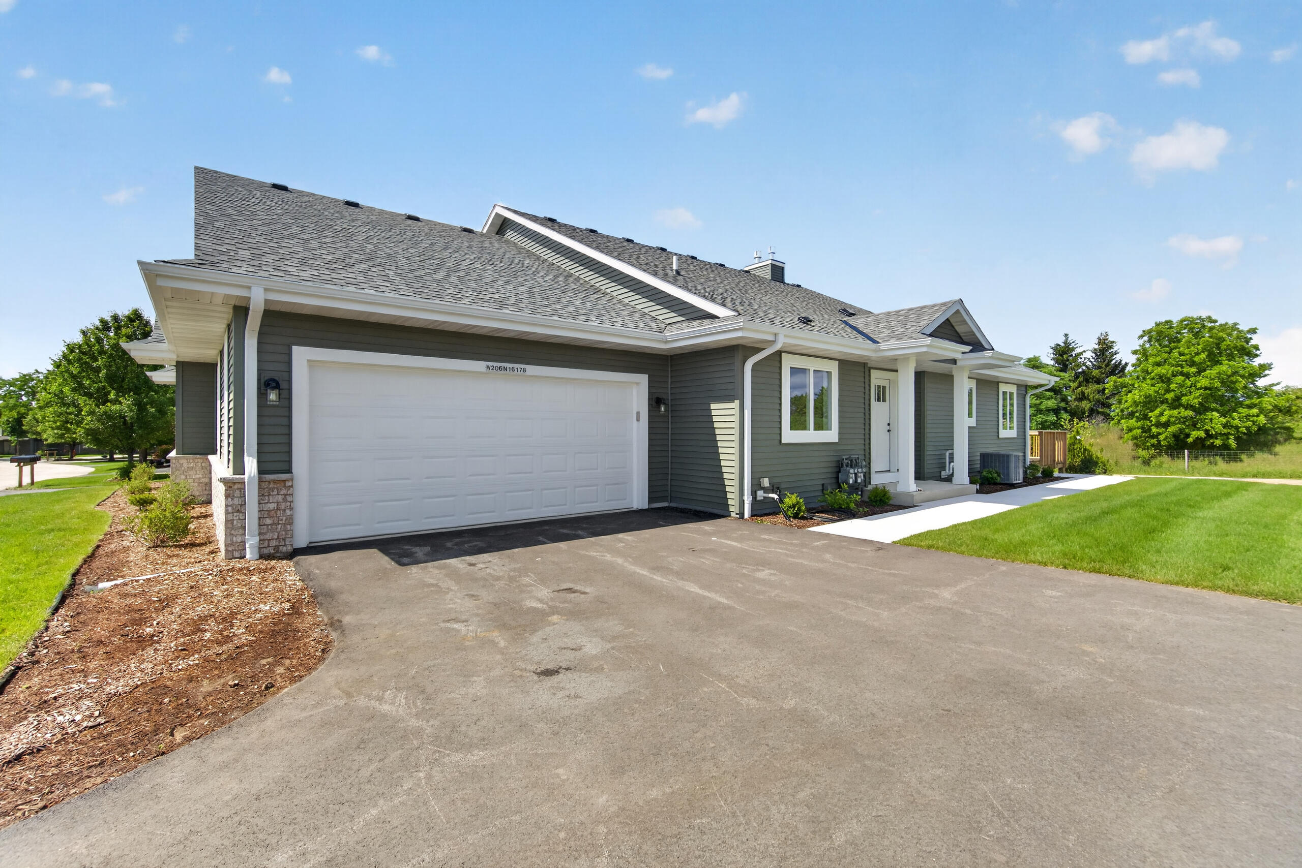 W206N16178 Stonebrook Drive Jackson, WI 53037 - Photo 16 of 20 DSC08184