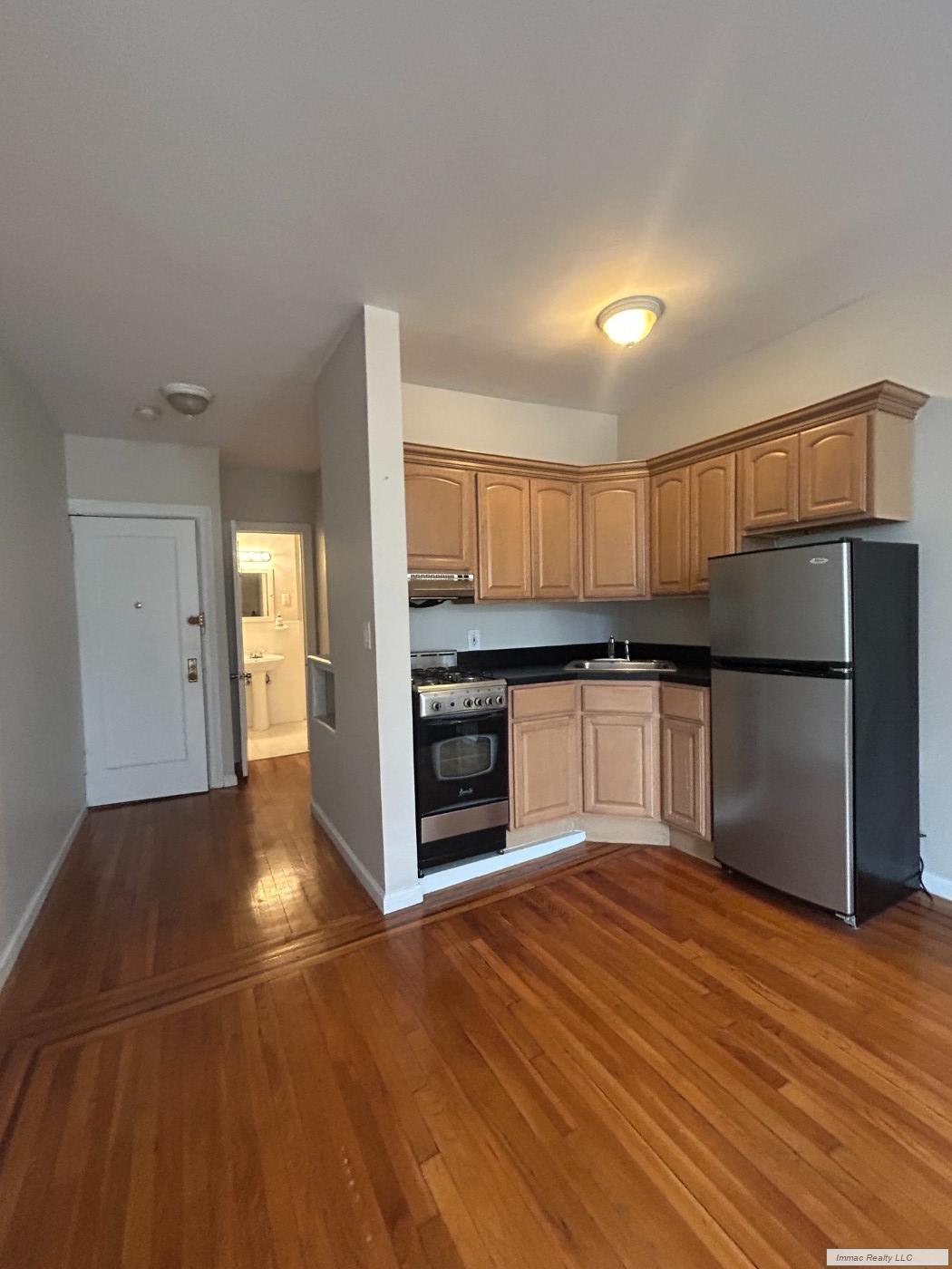 59 West 8th Street, Unit 4C Manhattan, NY 10011 - Photo 11 of 25 Photo 11