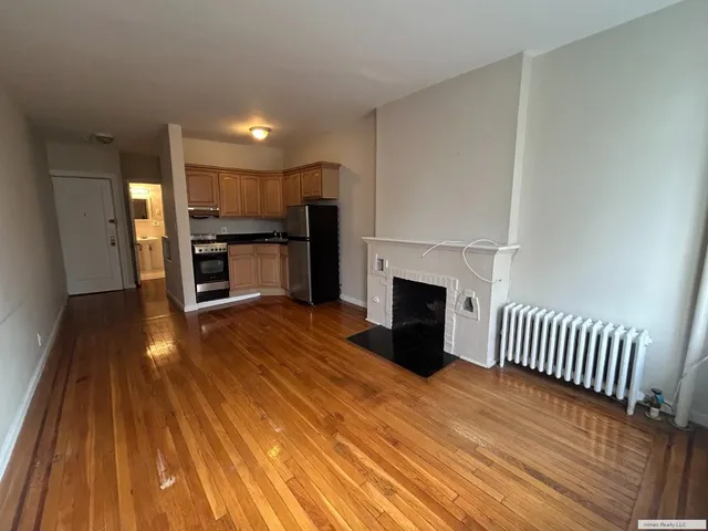 $3,500 | 59 West 8th Street, Unit 4C | Greenwich Village